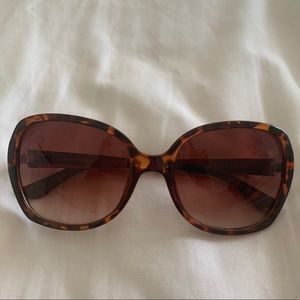 Aeropostale Cheetah Print Sunglasses